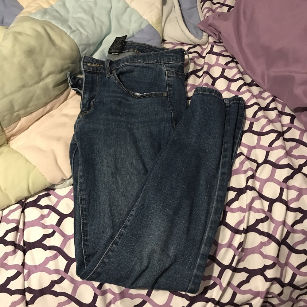 medium wash skinny jeans